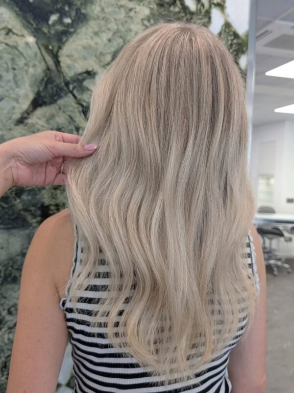 AirTouch Blonde – soft, natürlich & elegant ✨ Ein wunderschönes Blond mit feinen, nahtlosen Übergängen…